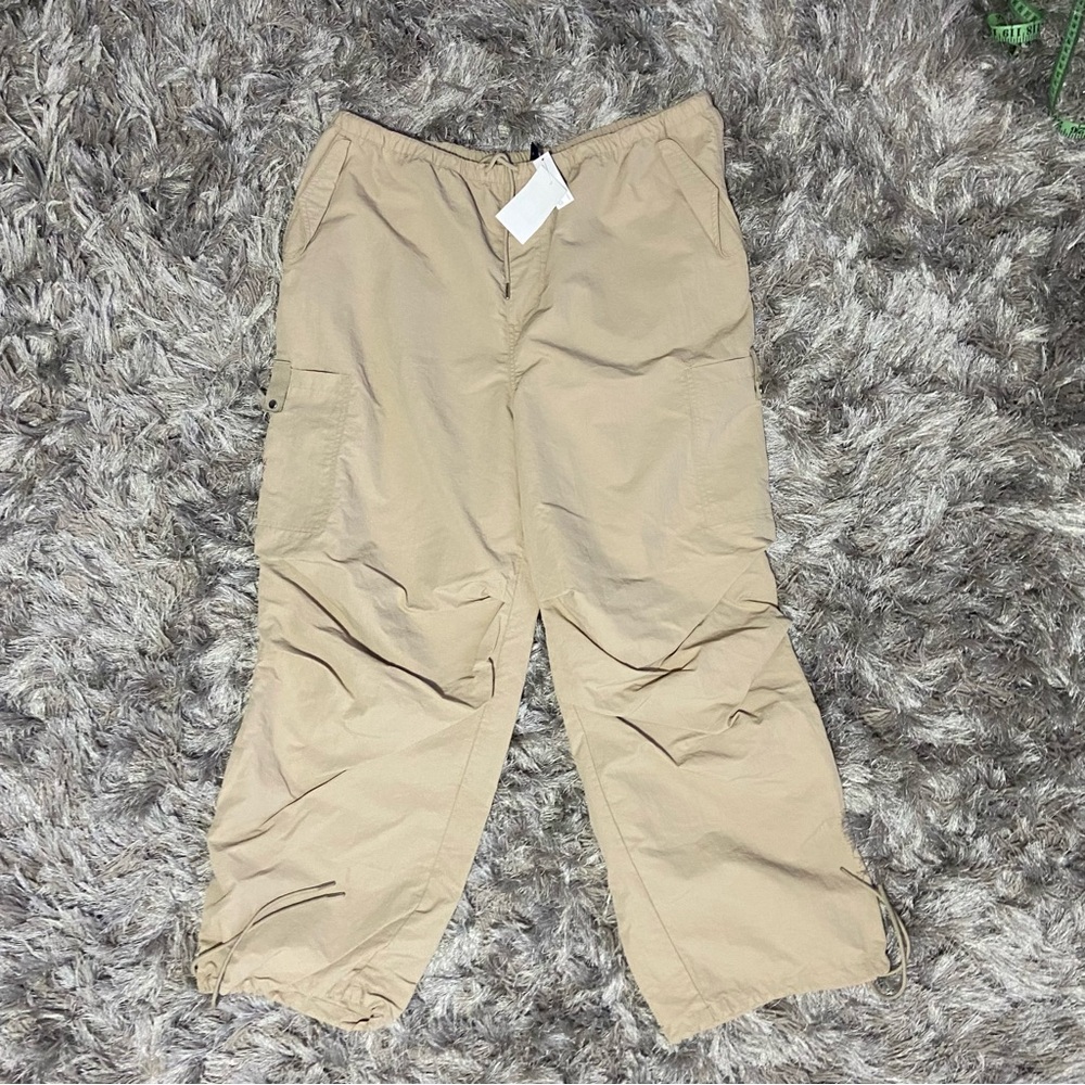 H&M Beige Cargo Pants for Men